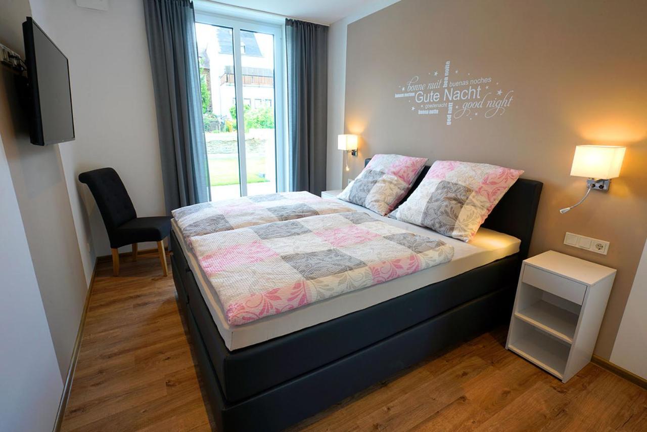 Neu Mont Royal Suiten 2 Bis 4 Personen トラーベン・トラールバッハ エクステリア 写真